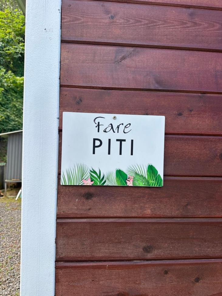 Fare Juanita Hoe Opoa Rum bild